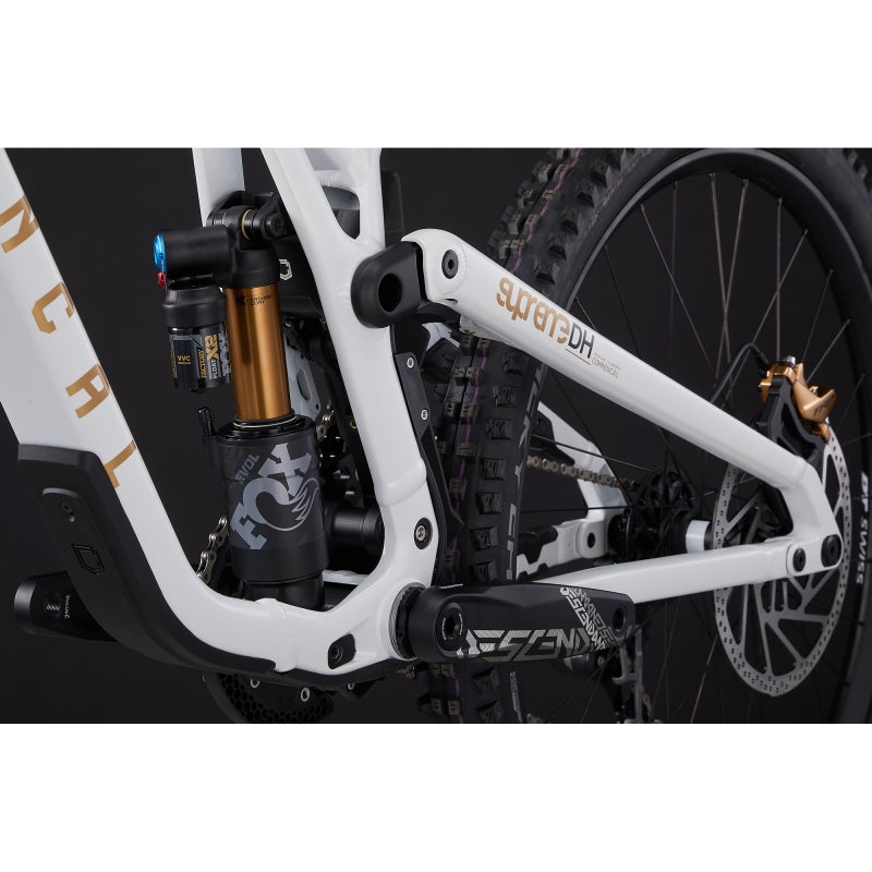 Commencal Supreme DH V5 Signature Ltd