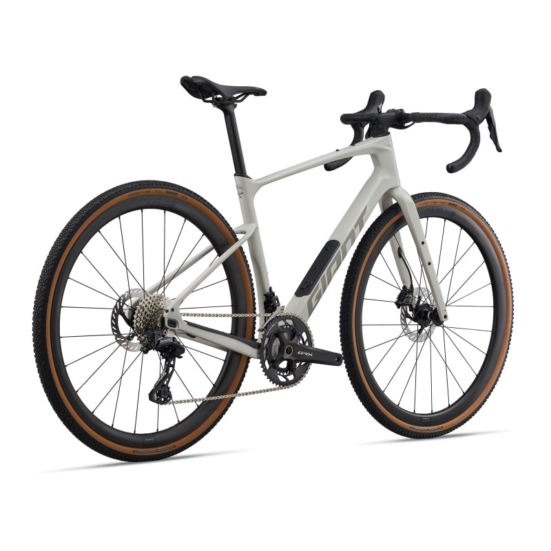 Giant Revolt Advanced 0