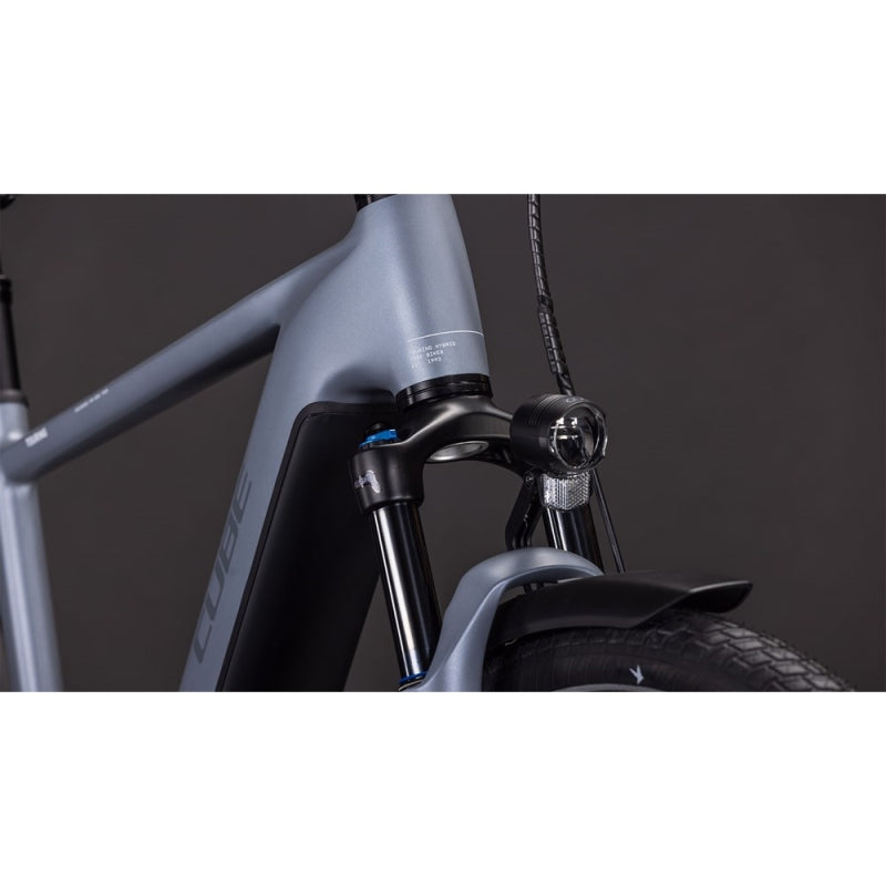 Cube Touring Hybrid Pro 800